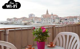 Apartment Riva Sea View